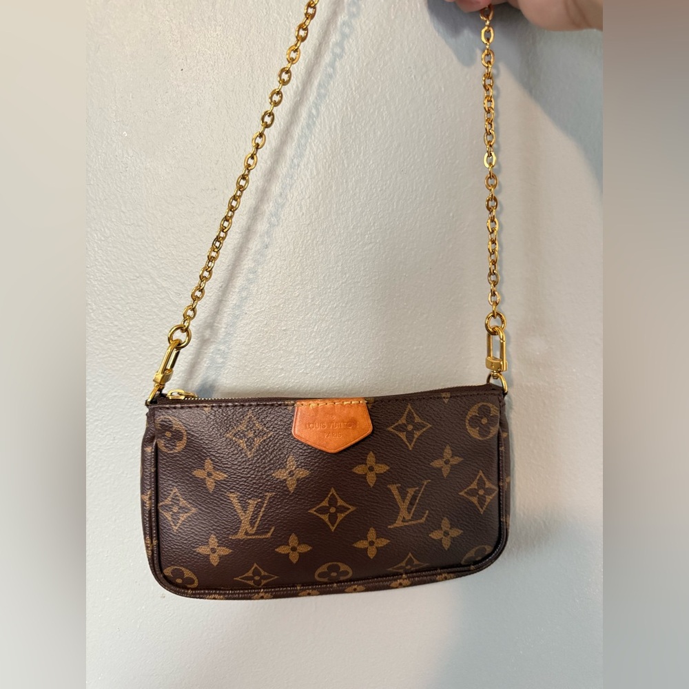 Louis Vuitton small pochette from MPA - Picture 13 of 16